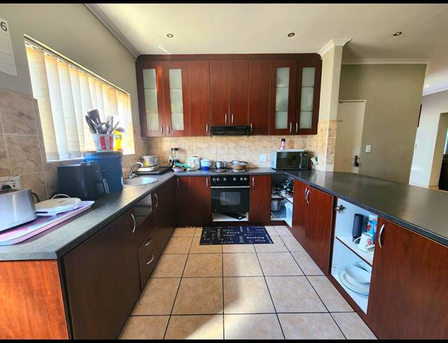 3 BEDROOM HOUSE SOLD IN JAGTERSHOF